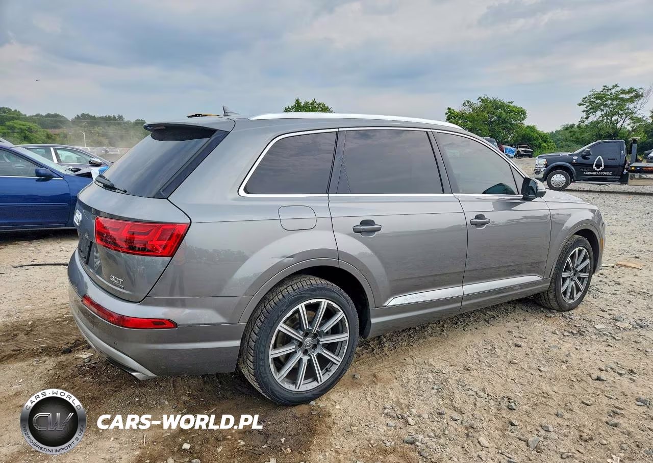 2017 Audi Q7 Premium VIN:WA1AAAF75HD028063 - 3