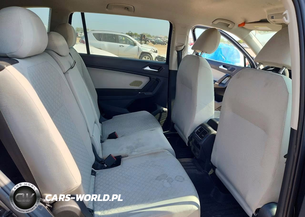 2018 Volkswagen Tiguan S VIN:3VV1B7AX6JM064675 - 11