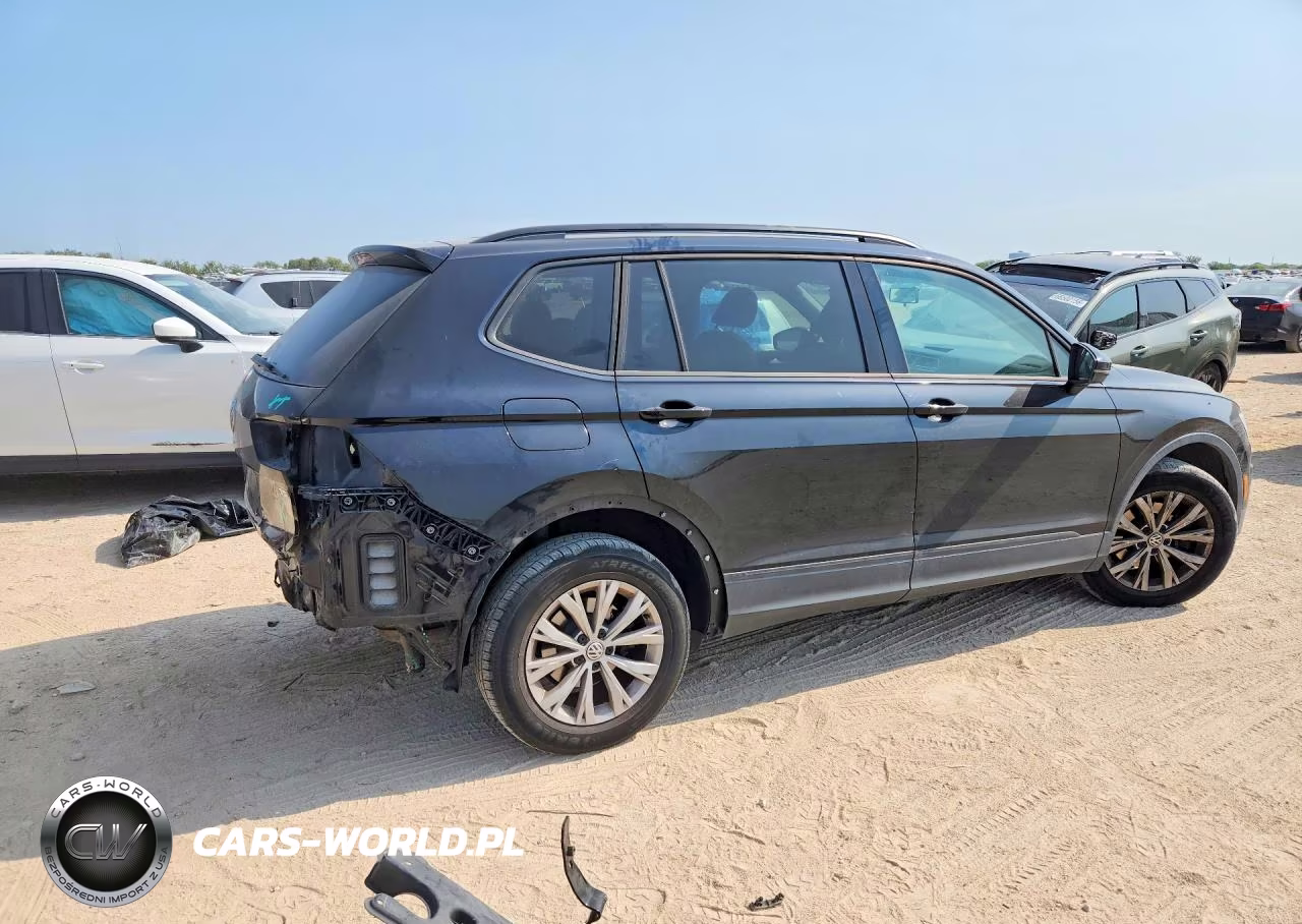 2018 Volkswagen Tiguan S VIN:3VV1B7AX6JM064675 - 3