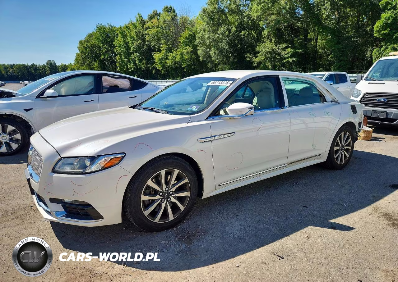 2017 Lincoln Continental Premiere