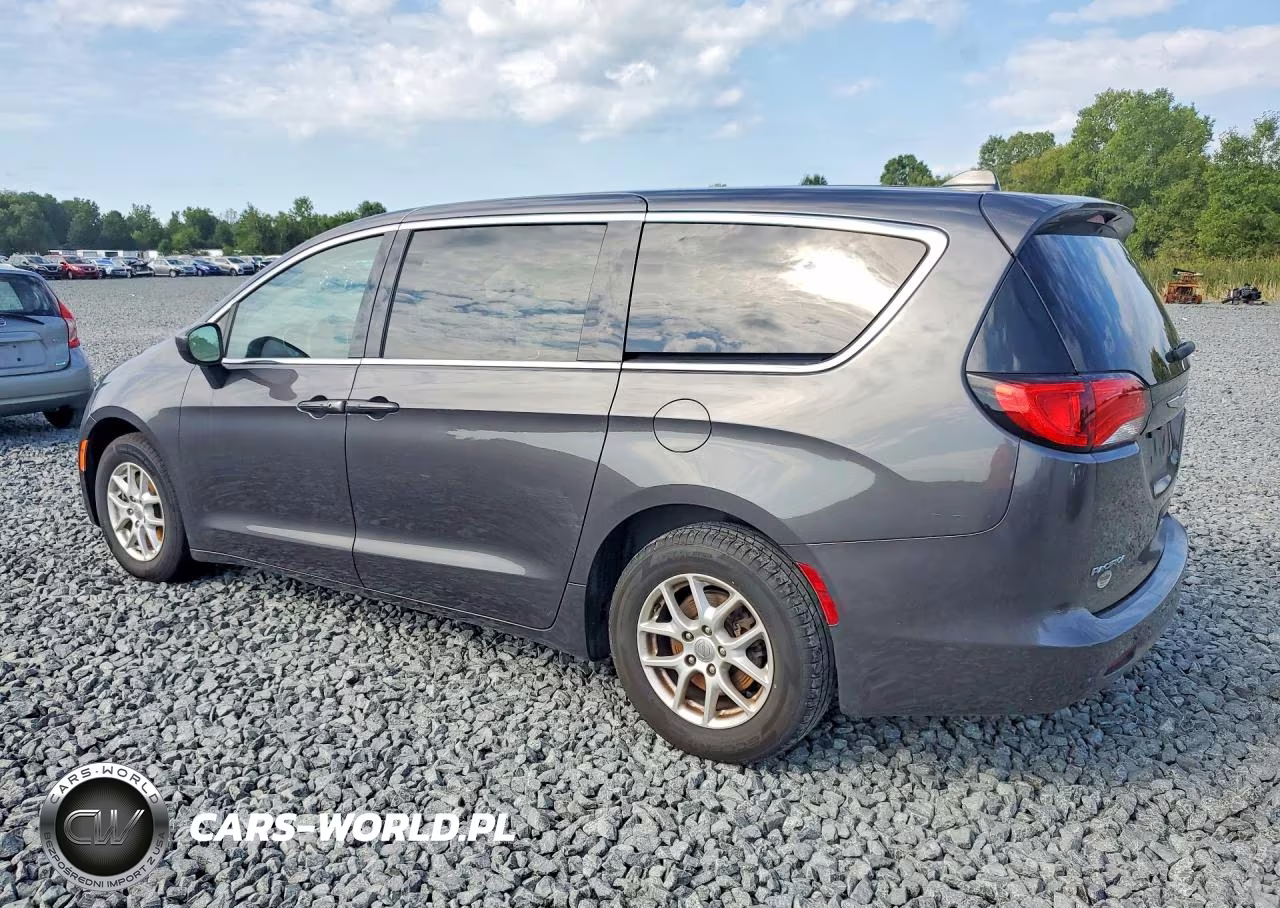 2017 Chrysler Pacifica Touring VIN:2C4RC1DG1HR723174 - 2