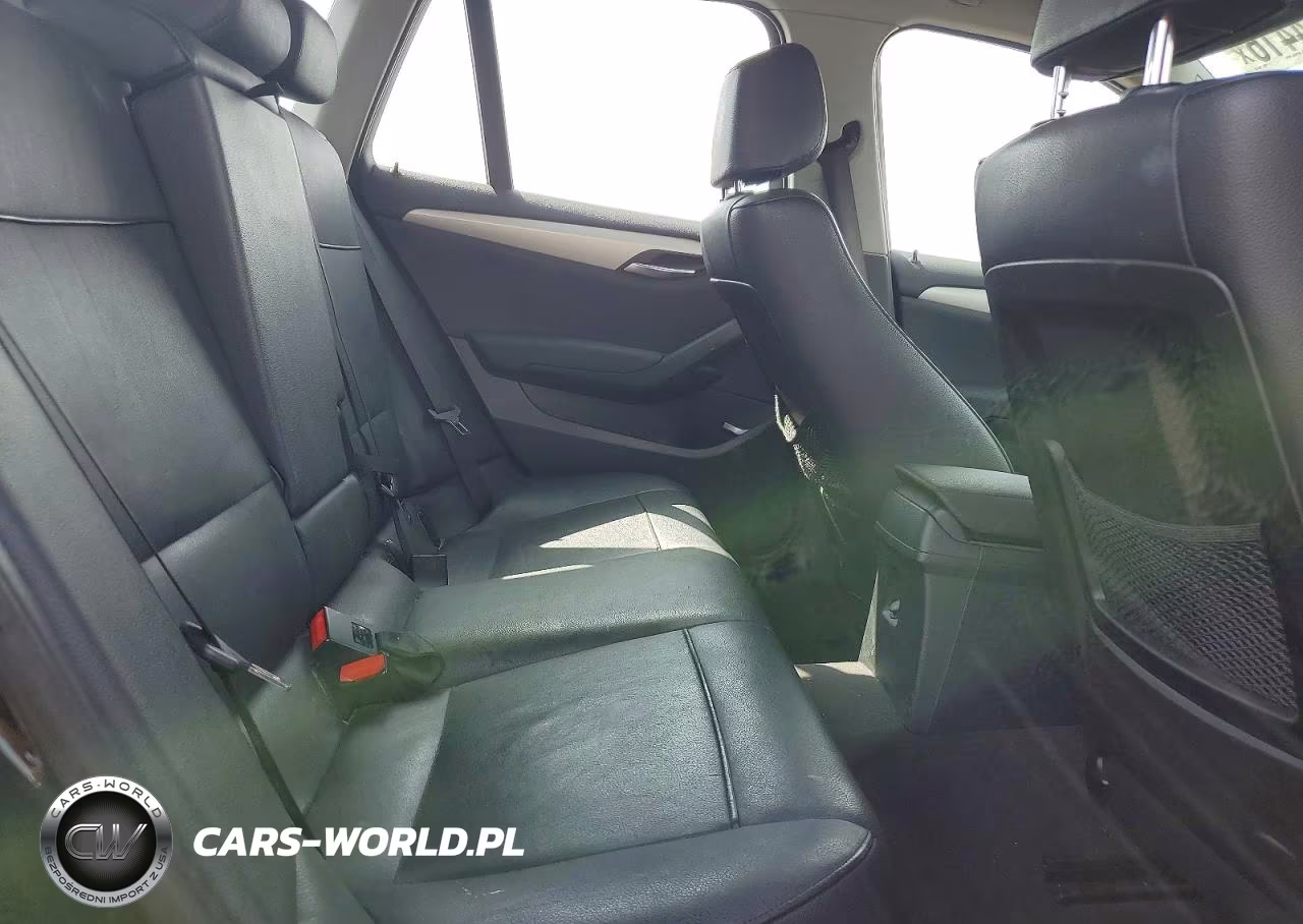 2014 BMW X1 xDrive28I VIN:WBAVL1C56EVY18284 - 10