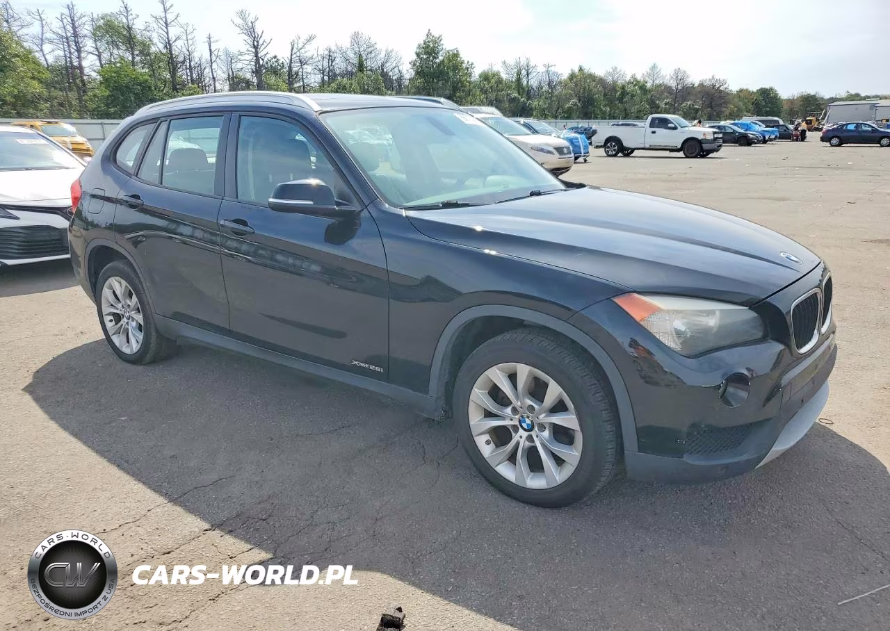 2014 BMW X1 xDrive28I VIN:WBAVL1C56EVY18284 - 4