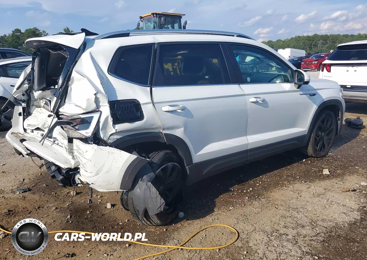 2024 Volkswagen Taos Se VIN:3VVEX7B21RM114691 - 3