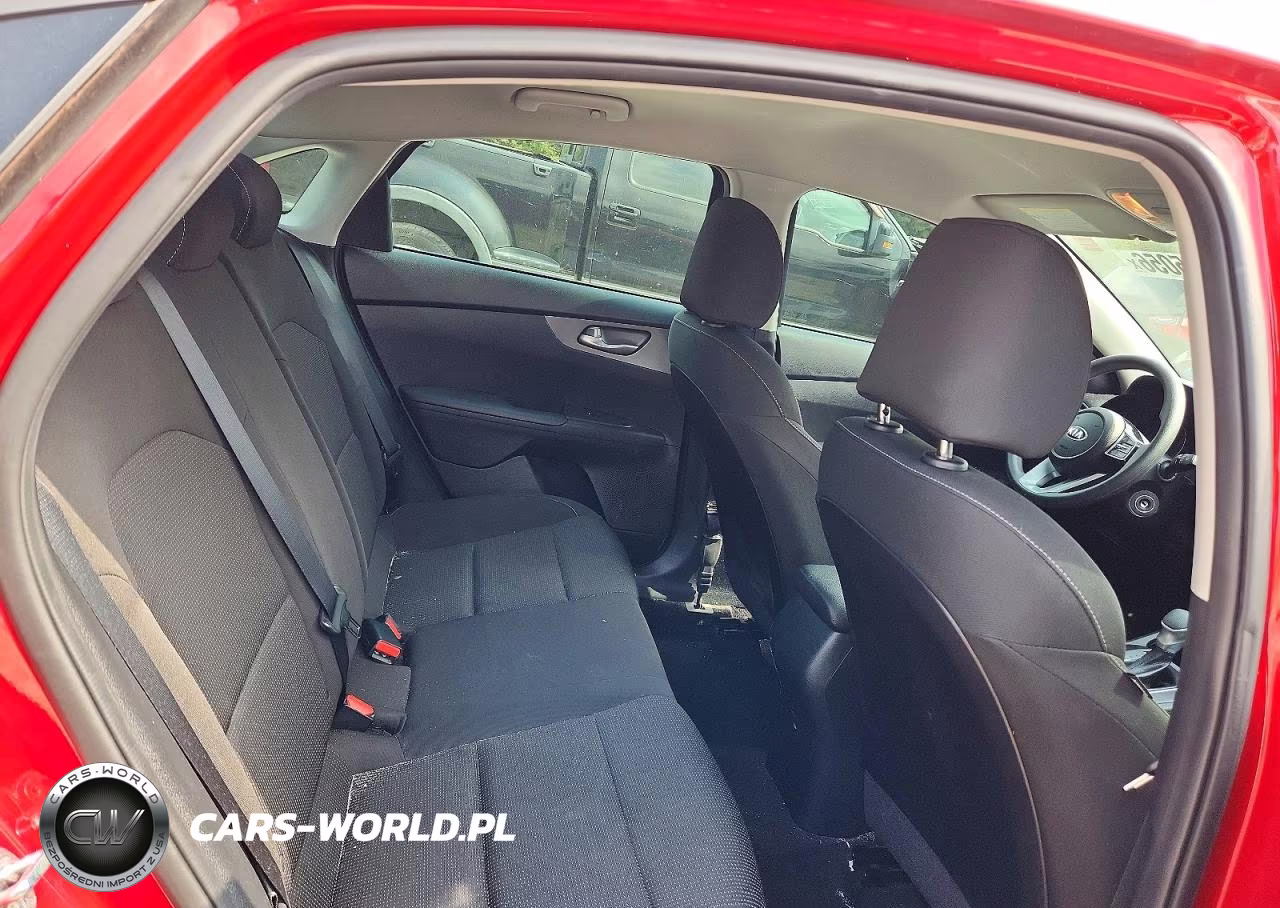 2020 Kia Forte Lxs VIN:3KPF24AD1LE245771 - 10