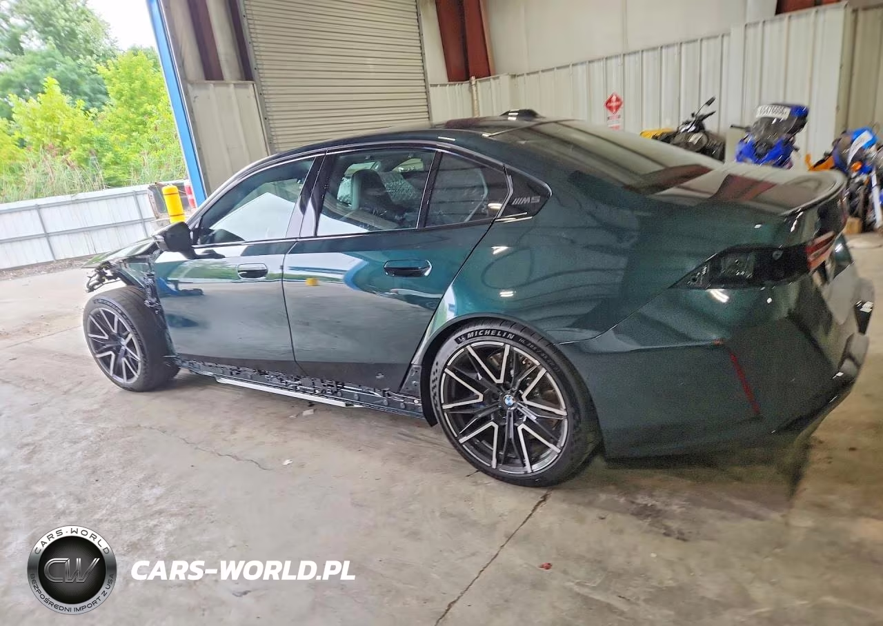 2027 BMW M5 VIN:WBS83FK00VCY26470 - 2