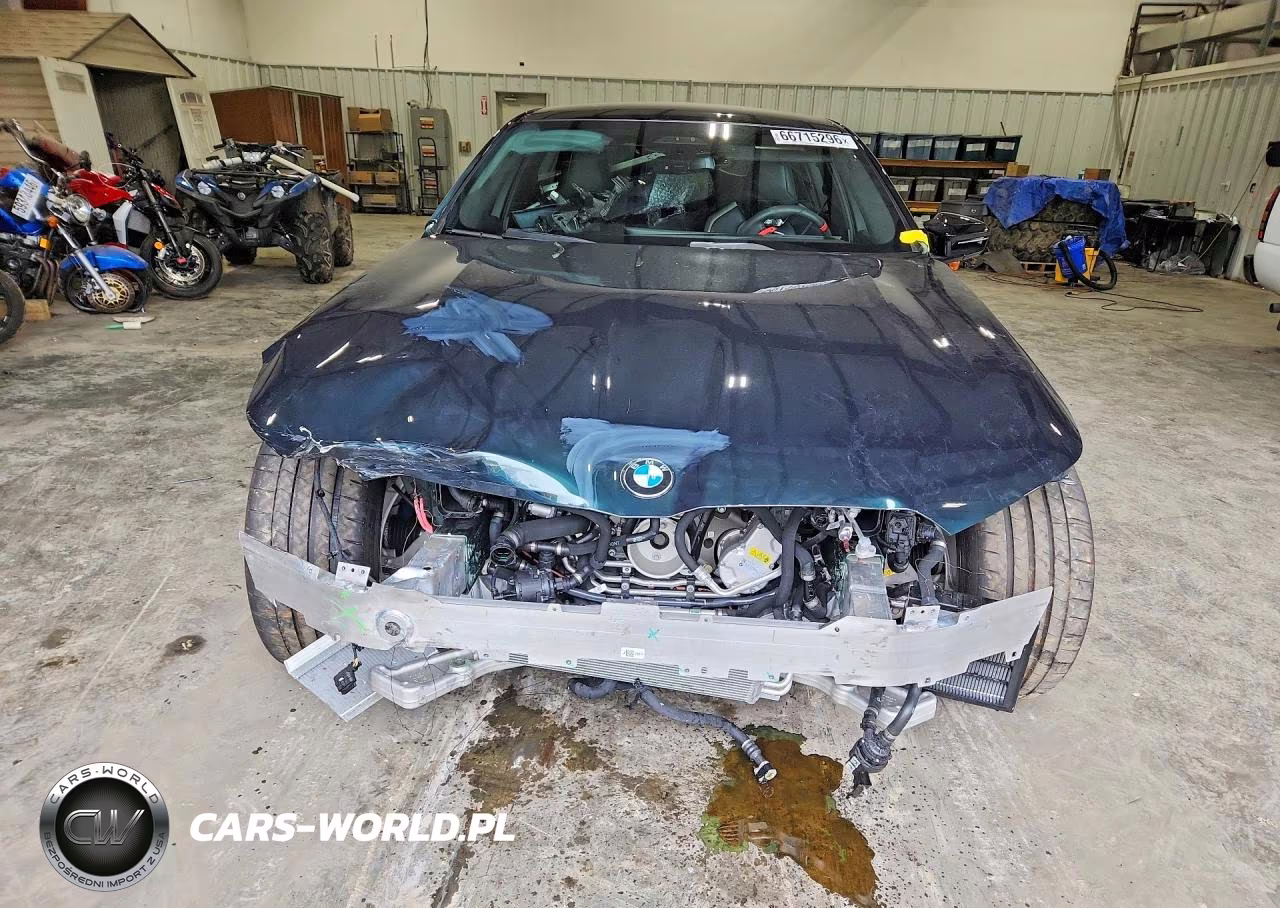 2027 BMW M5 VIN:WBS83FK00VCY26470 - 5