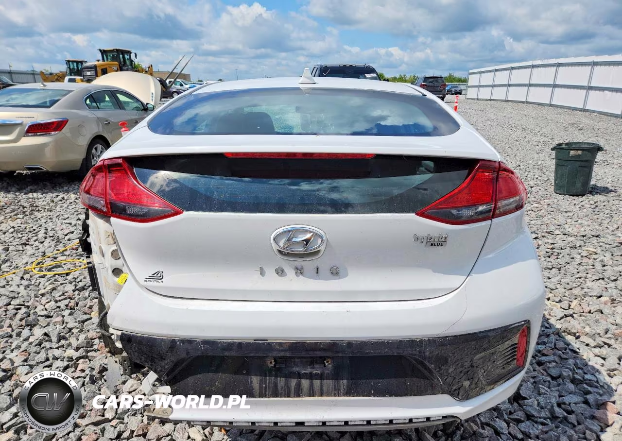 2018 Hyundai Ioniq Blue VIN:KMHC65LC2JU091373 - 6