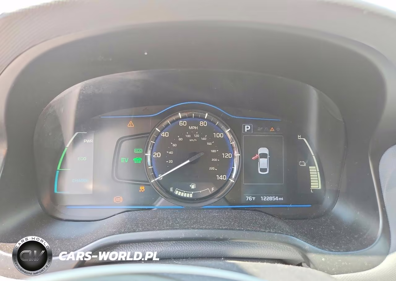 2018 Hyundai Ioniq Blue VIN:KMHC65LC2JU091373 - 9