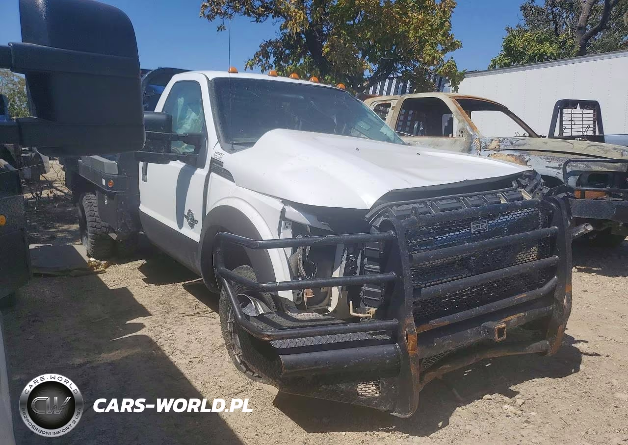 2015 Ford F350 Super Duty VIN:1FDRF3HT3FEC23825 - 4