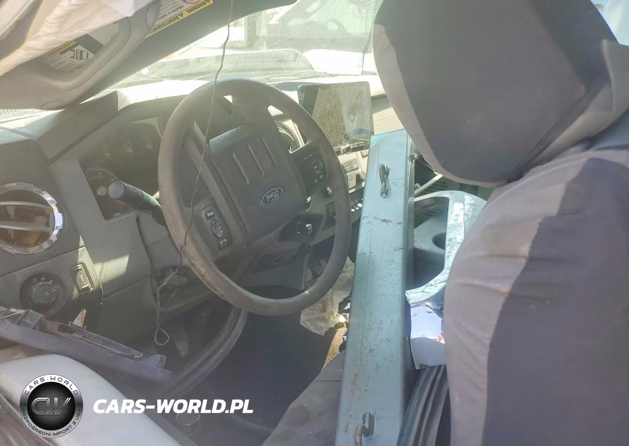 2015 Ford F350 Super Duty VIN:1FDRF3HT3FEC23825 - 8