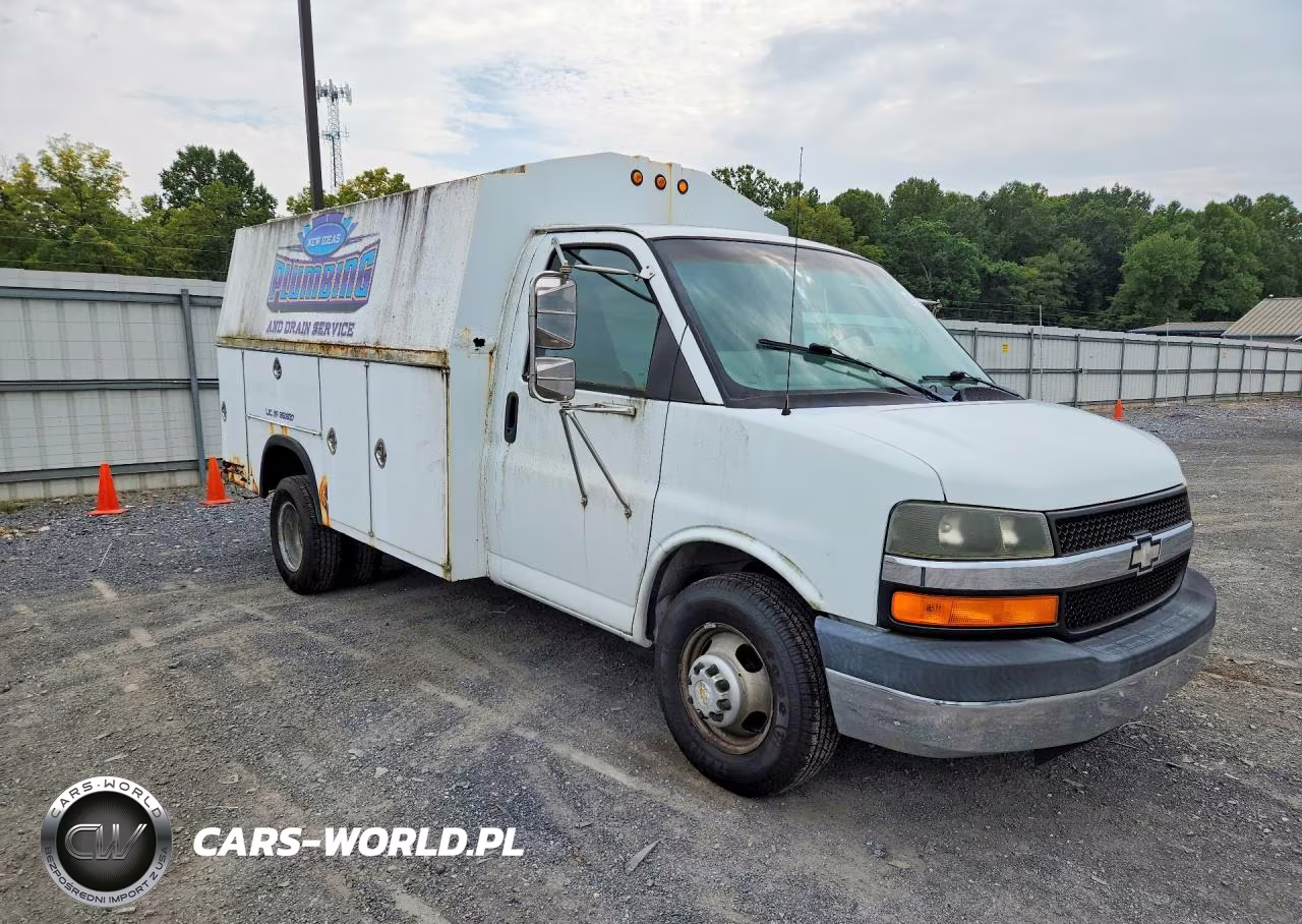 2004 Chevrolet Express G3500 VIN:1GBJG31U341165841 - 4