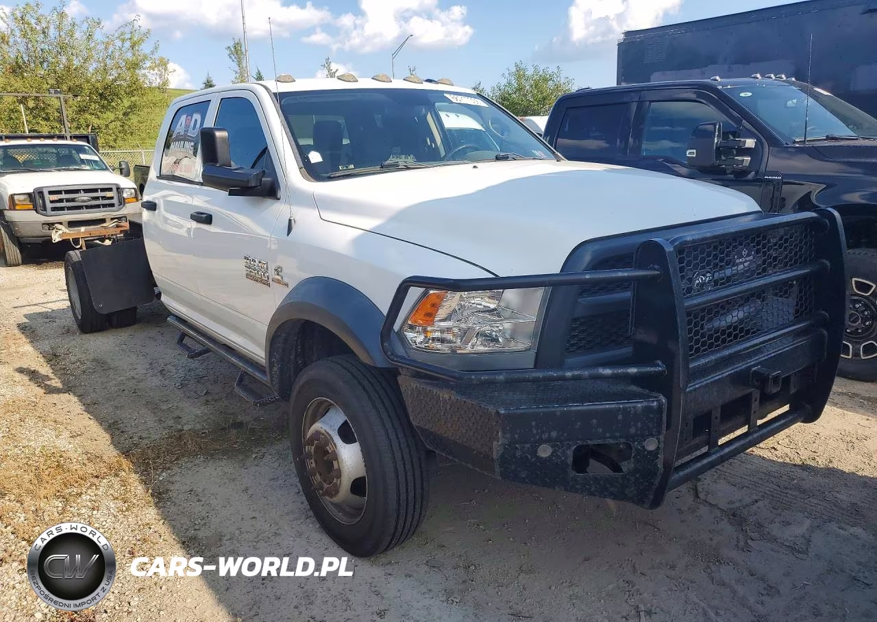 2017 Ram 5500 VIN:3C7WRMFL3HG741911 - 4