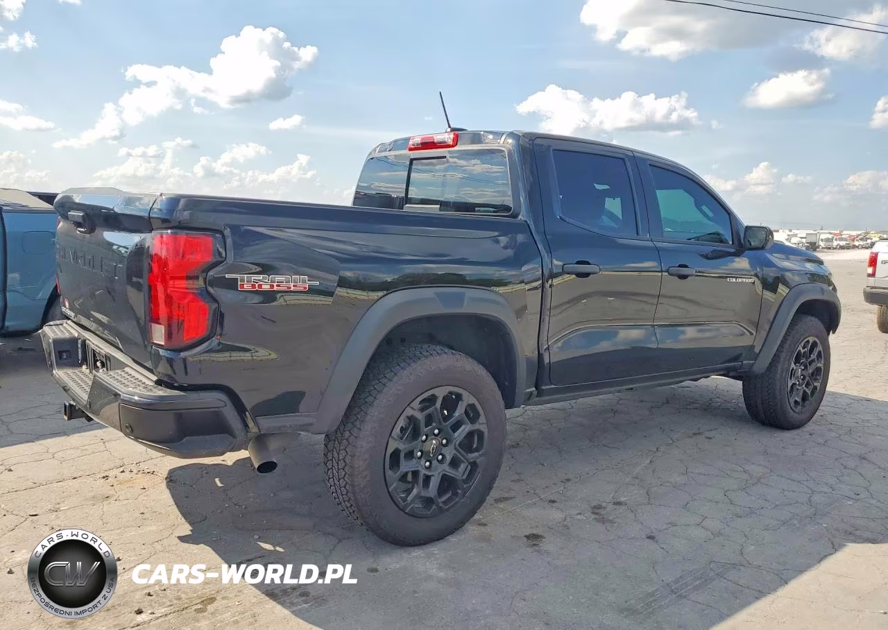 2026 Chevrolet Colorado Trail Boss VIN:1GCPTEEK1T1101057 - 3
