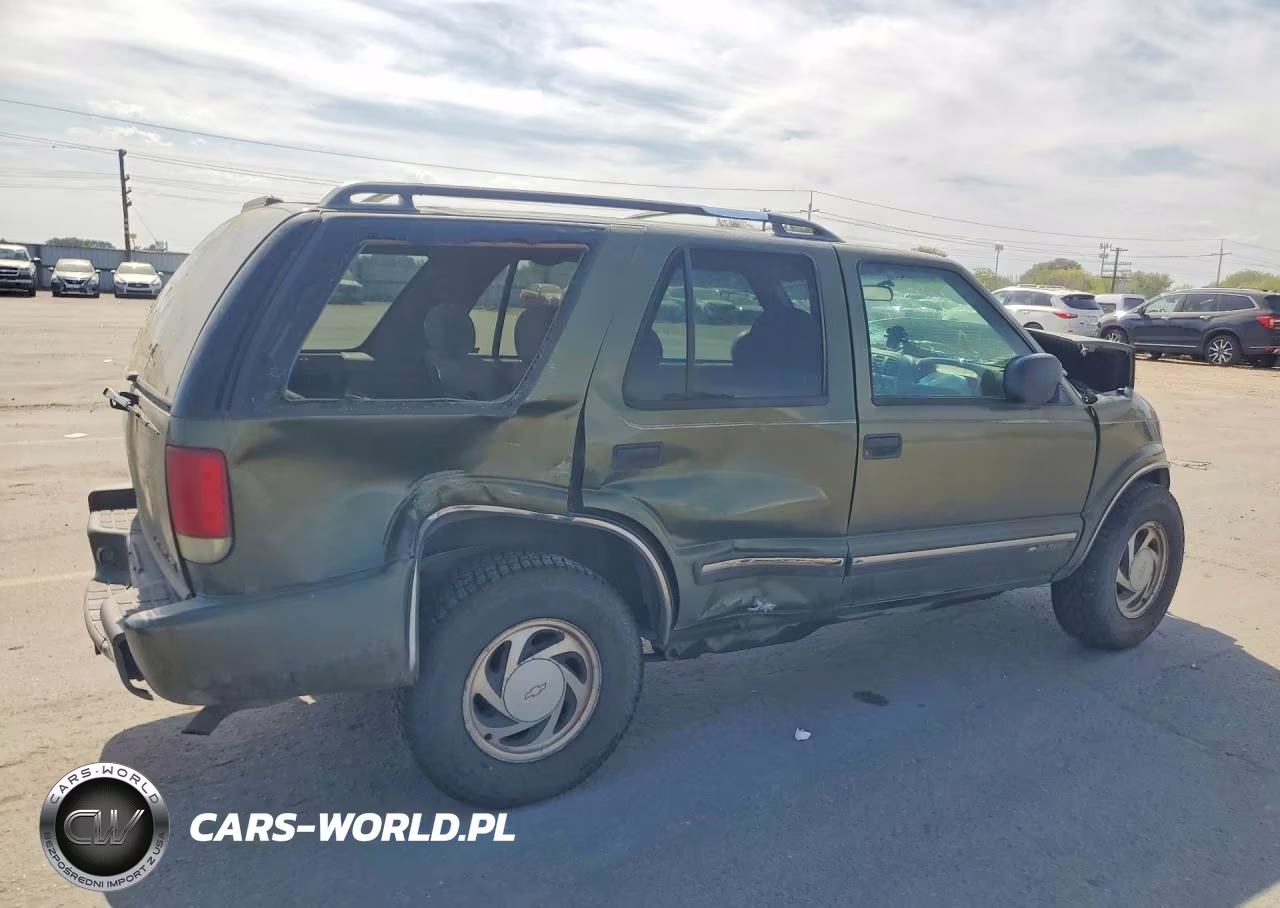2001 Chevrolet Blazer VIN:1GNDT13W41K236520 - 3