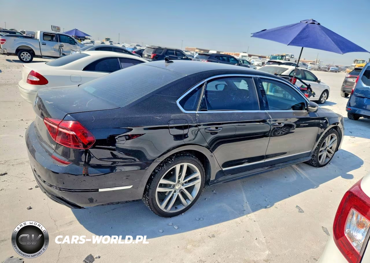 2017 Volkswagen Passat R-Line VIN:1VWDT7A32HC072643 - 3