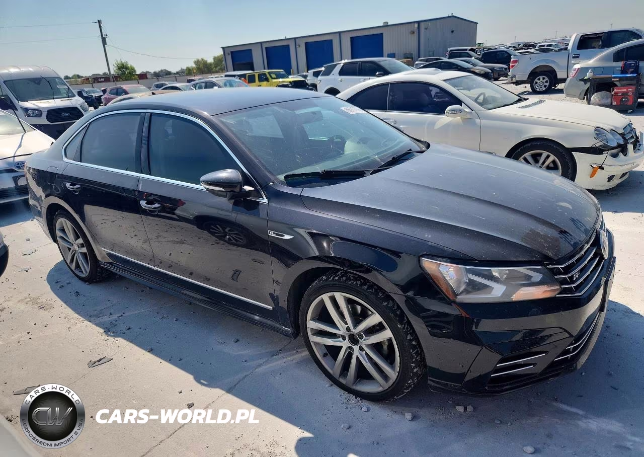 2017 Volkswagen Passat R-Line VIN:1VWDT7A32HC072643 - 4