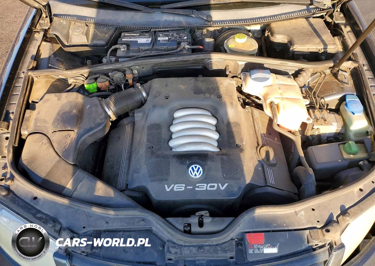 2000 Volkswagen Passat Gls VIN:WVWMD23B2YP300172 - 11