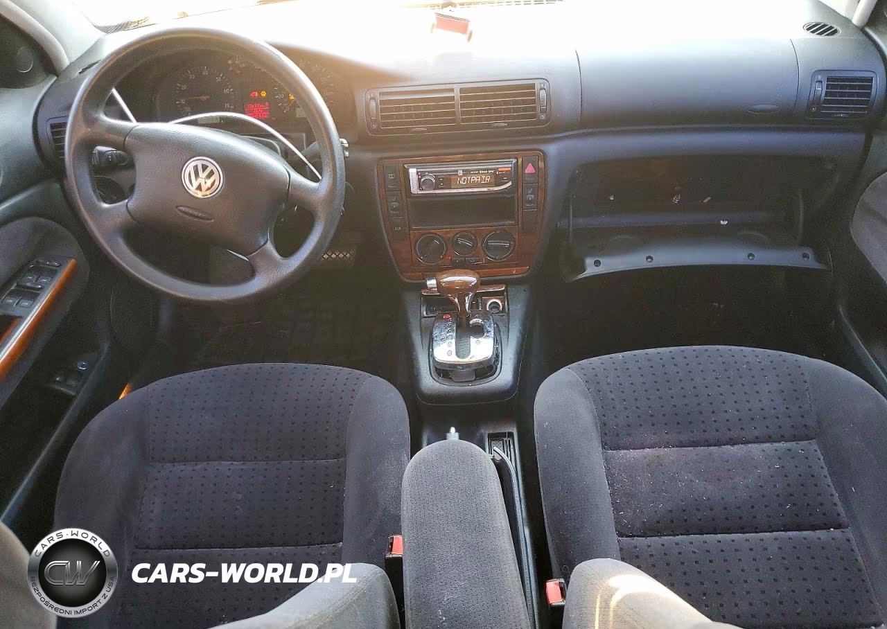 2000 Volkswagen Passat Gls VIN:WVWMD23B2YP300172 - 8