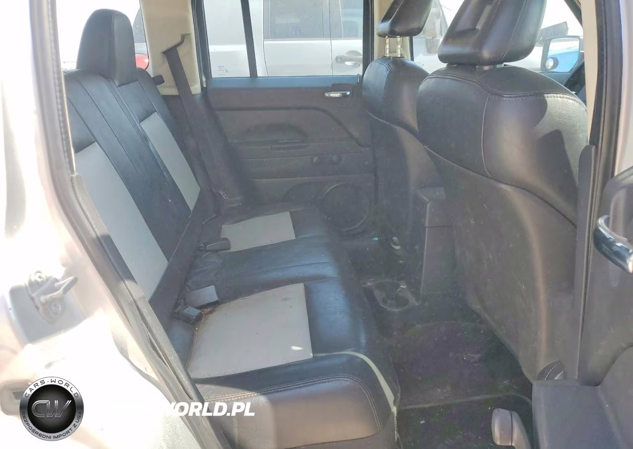 2008 Jeep Patriot Sport VIN:1J8FT28058D744465 - 10