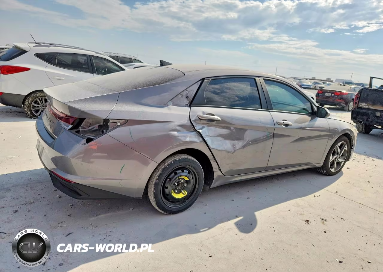 2023 Hyundai Elantra Sel VIN:KMHLS4AG3PU557932 - 3