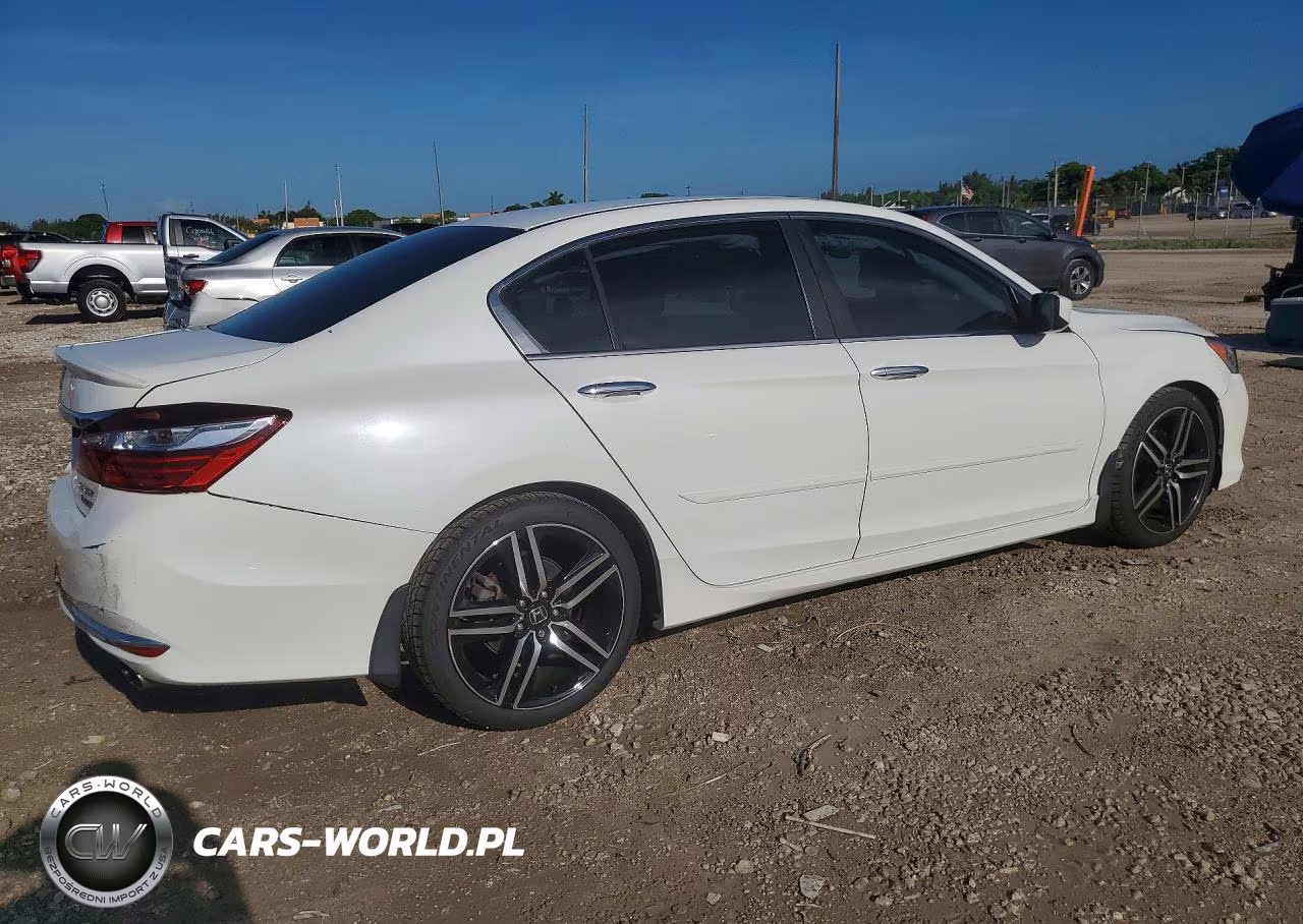 2016 Honda Accord Sport VIN:1HGCR2F5XGA167103 - 3