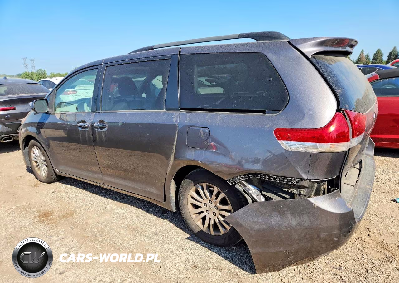 2013 Toyota Sienna Xle 8-Passenger VIN:5TDYK3DC5DS299393 - 2
