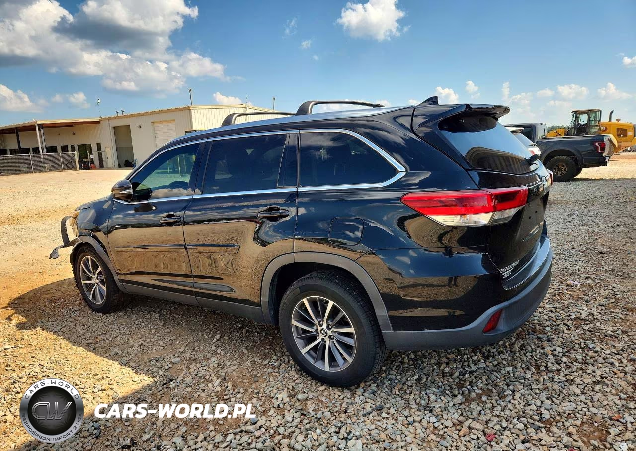 2019 Toyota Highlander Xle VIN:5TDKZRFH9KS318327 - 2