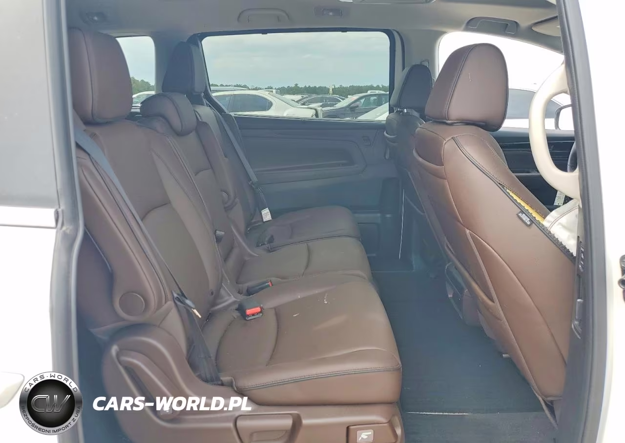 2026 Honda Odyssey Touring VIN:5FNRL6H85TB005969 - 11