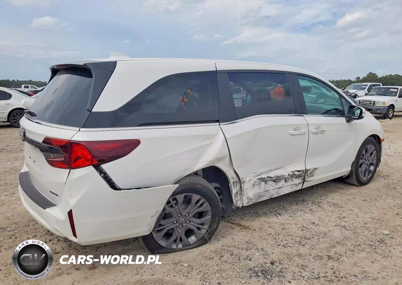 2026 Honda Odyssey Touring VIN:5FNRL6H85TB005969 - 3