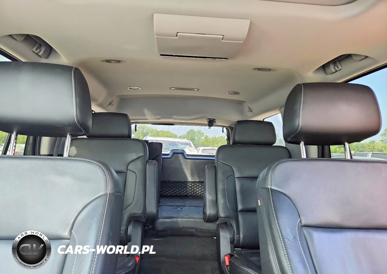 2018 Chevrolet Tahoe C1500 Lt VIN:1GNSCBKC6JR395213 - 10