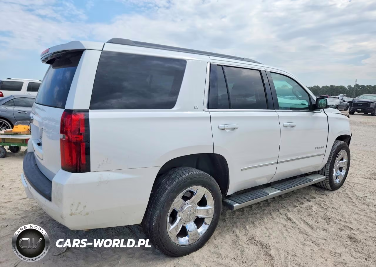 2018 Chevrolet Tahoe C1500 Lt VIN:1GNSCBKC6JR395213 - 3