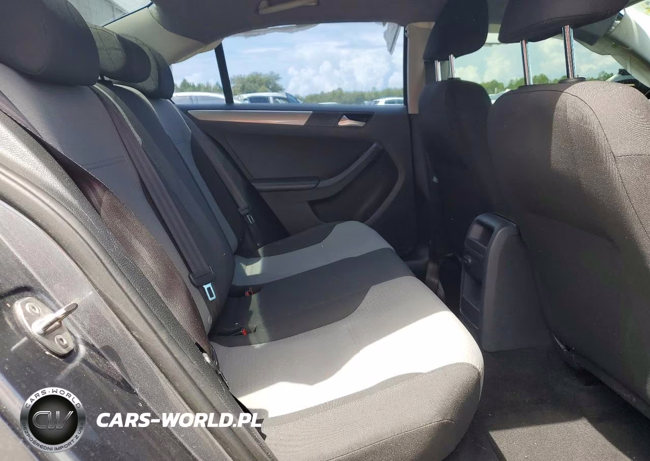 2018 Volkswagen Jetta S VIN:3VW2B7AJ5JM248792 - 10