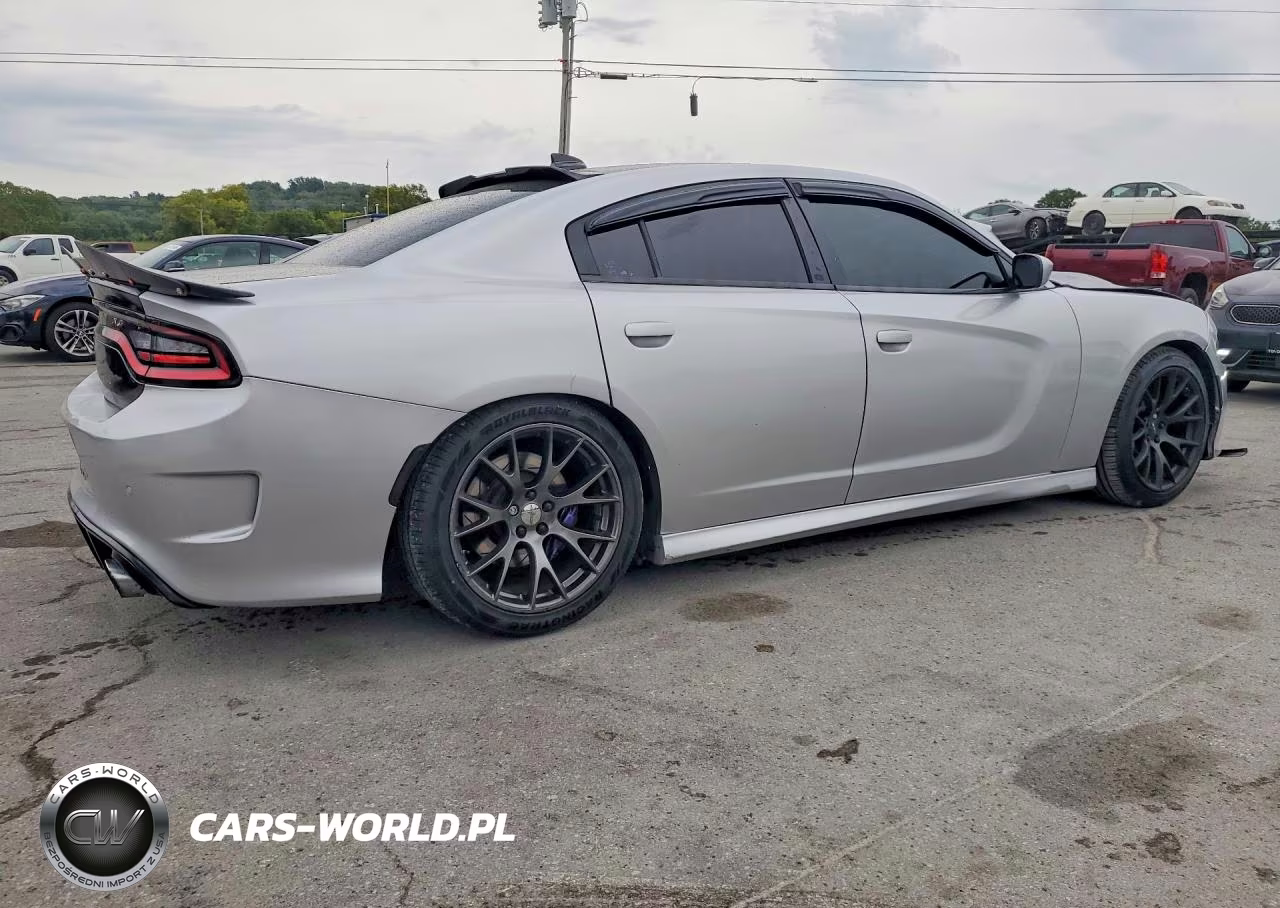 2019 Dodge Charger Scat Pack VIN:2C3CDXGJ9KH760472 - 3