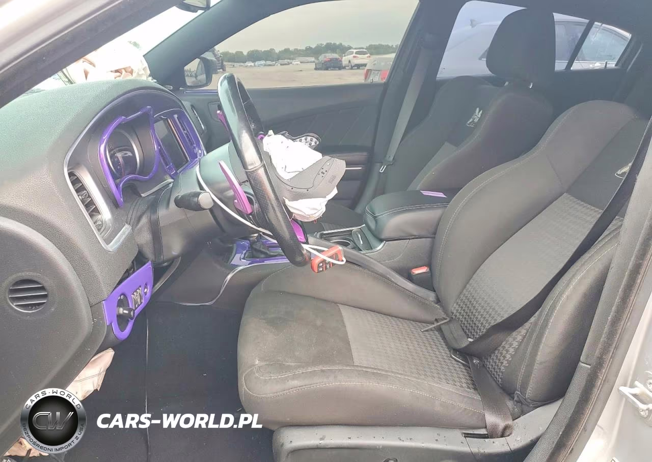 2019 Dodge Charger Scat Pack VIN:2C3CDXGJ9KH760472 - 7