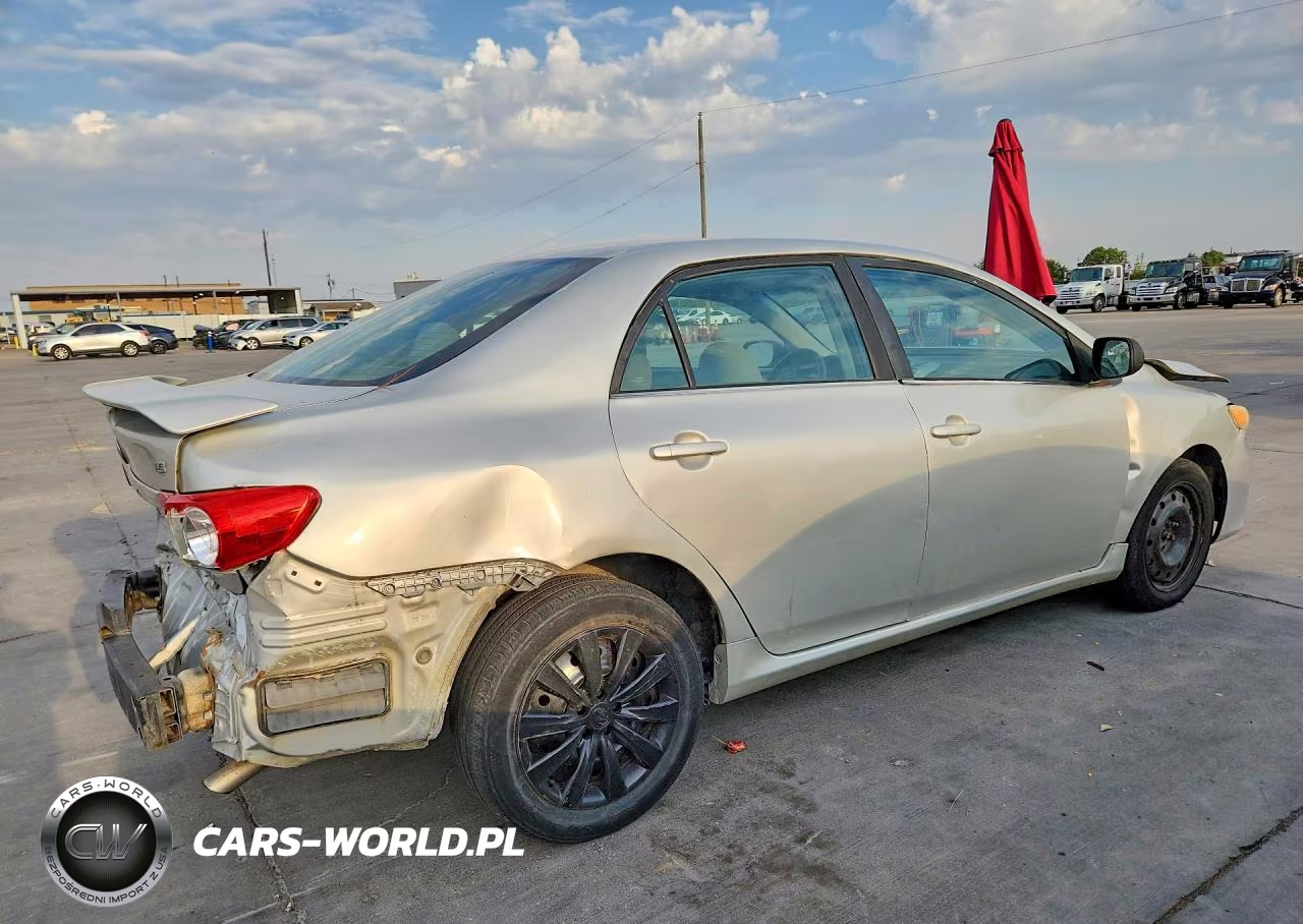 2013 Toyota Corolla Le VIN:5YFBU4EE5DP223994 - 3