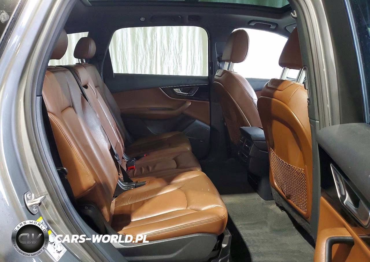 2017 Audi Q7 Premium Plus VIN:WA1LAAF76HD020482 - 11
