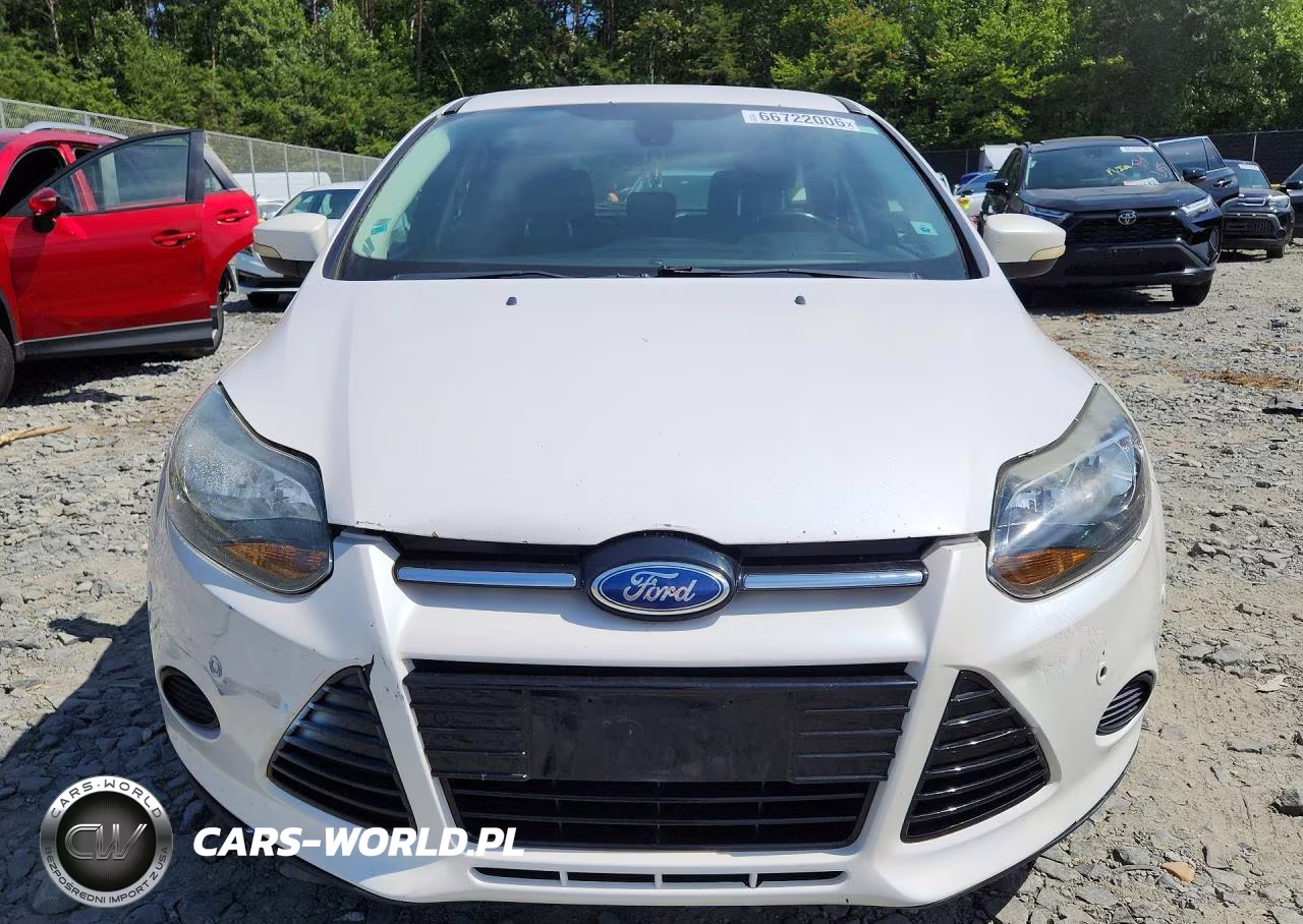2012 Ford Focus Titanium VIN:1FAHP3N23CL289300 - 5