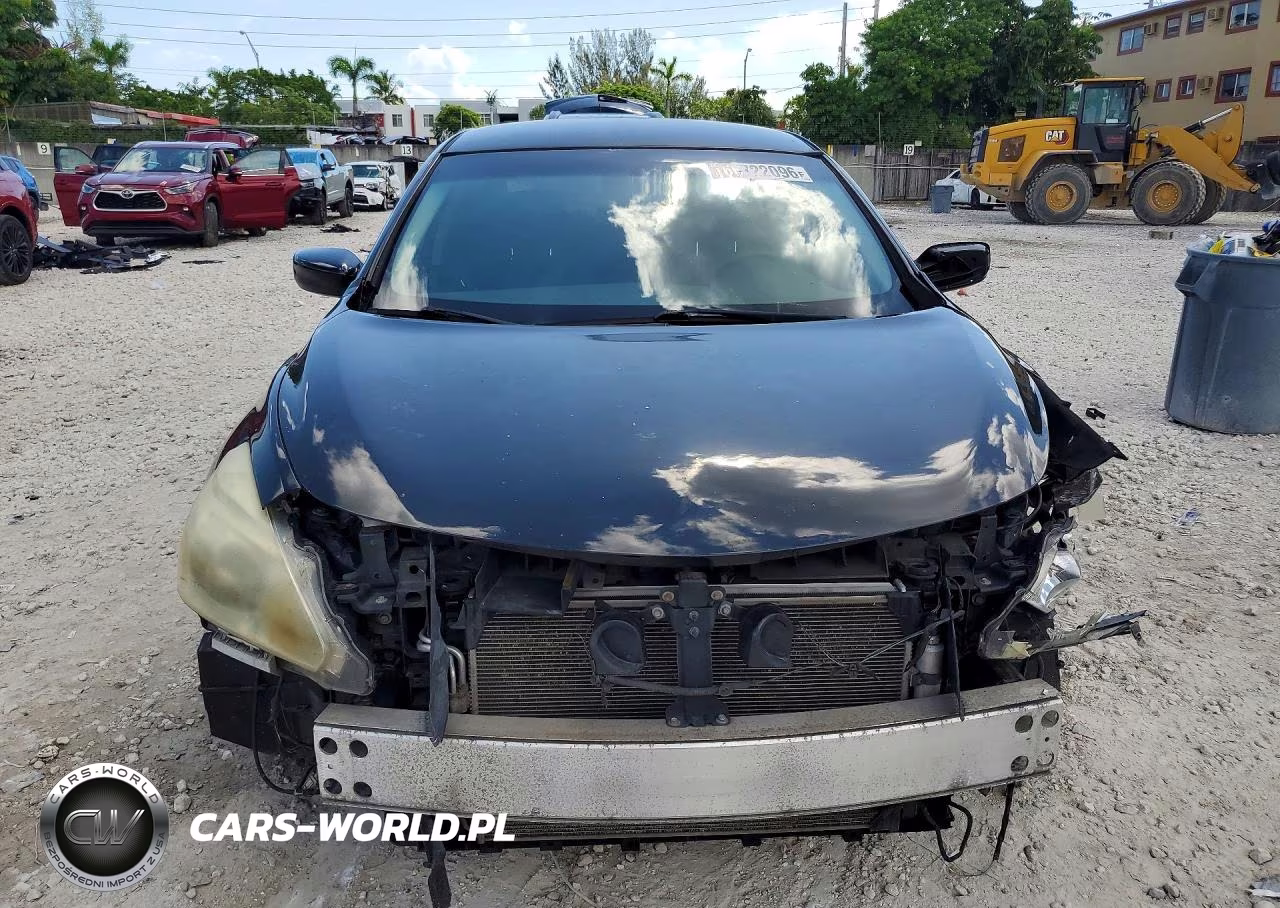 2014 Nissan Altima 2.5 VIN:1N4AL3AP0EC411242 - 5