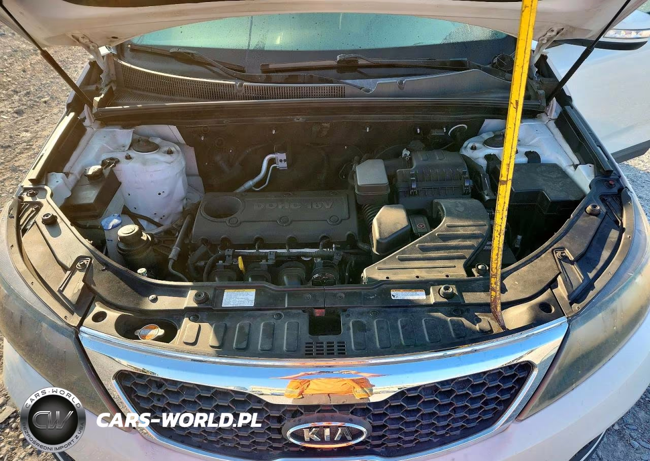 2012 Kia Sorento Lx VIN:5XYKT3A1XCG222410 - 12