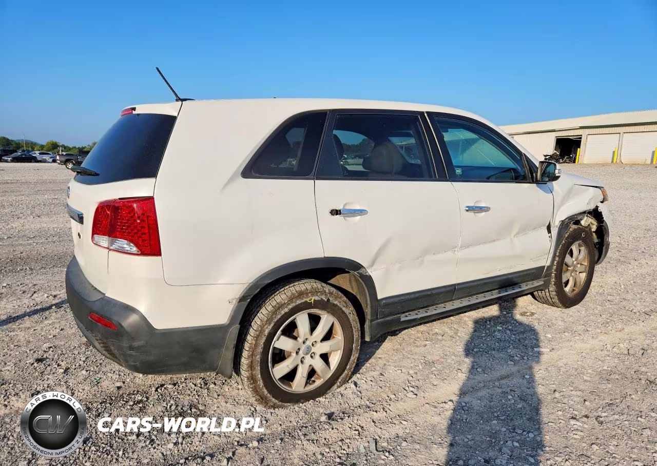 2012 Kia Sorento Lx VIN:5XYKT3A1XCG222410 - 3