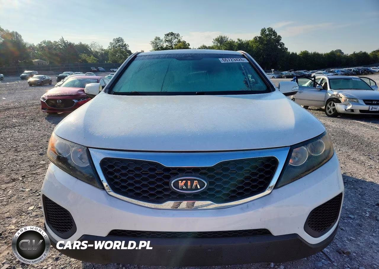 2012 Kia Sorento Lx VIN:5XYKT3A1XCG222410 - 5