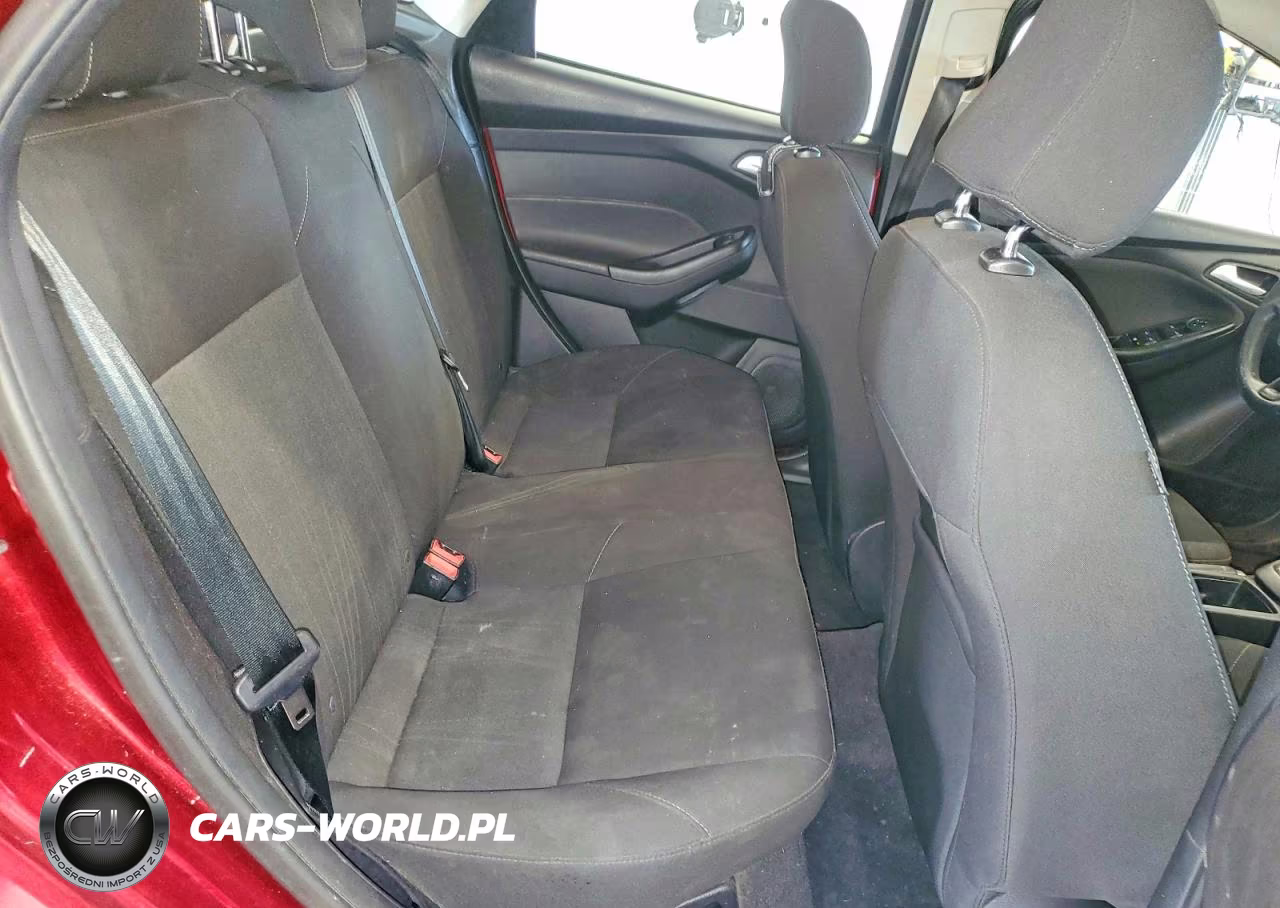 2015 Ford Focus Se VIN:1FADP3F27FL373539 - 10