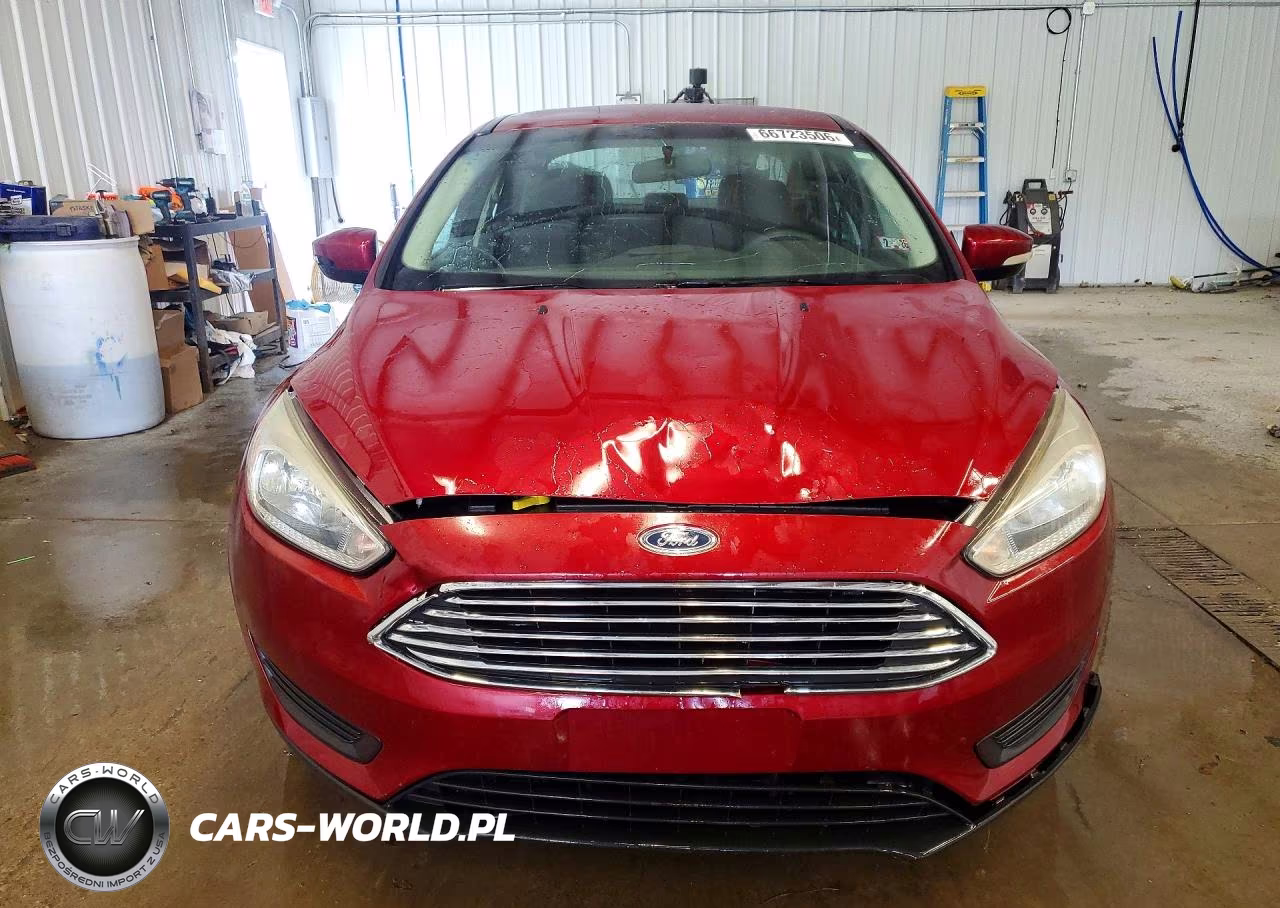 2015 Ford Focus Se VIN:1FADP3F27FL373539 - 5