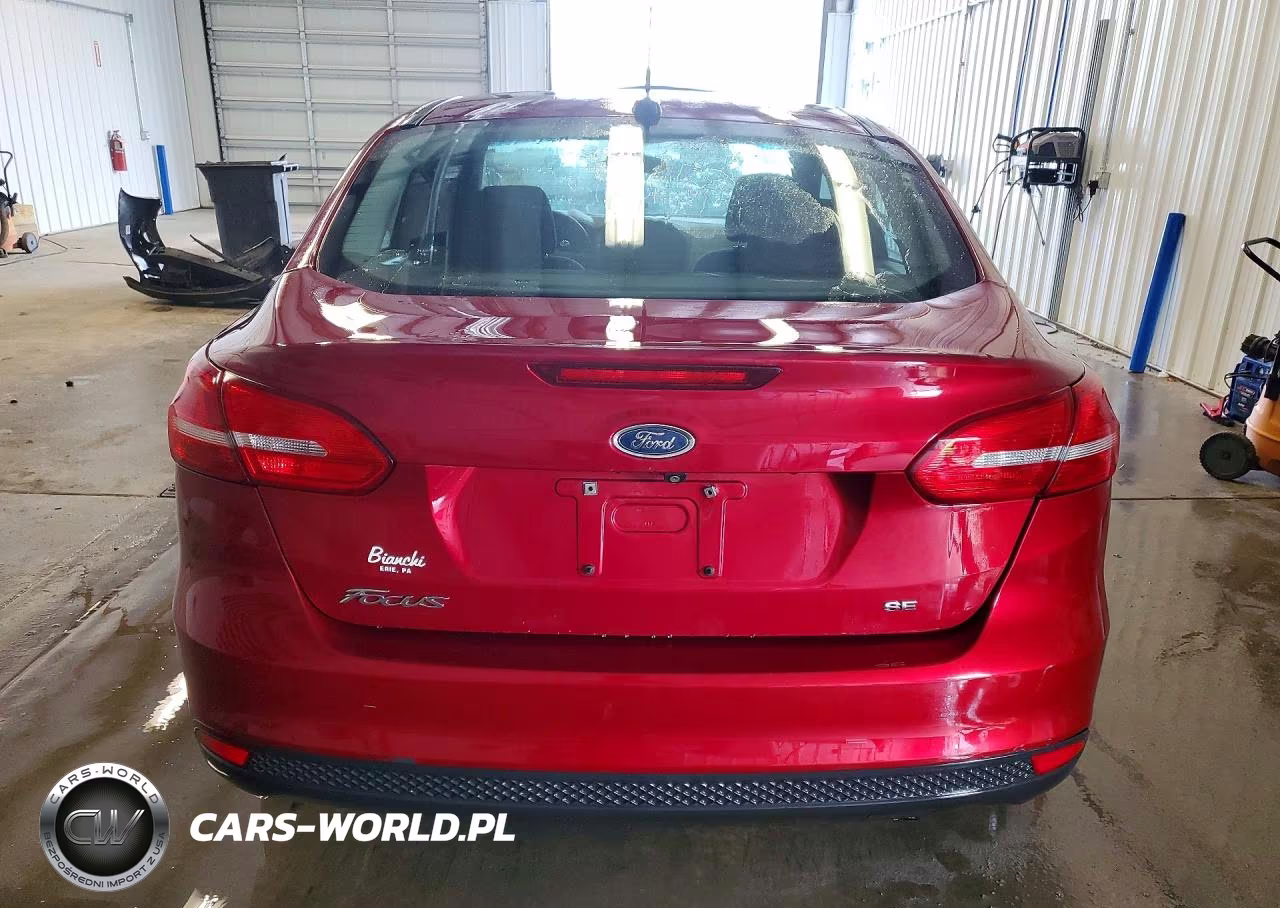 2015 Ford Focus Se VIN:1FADP3F27FL373539 - 6