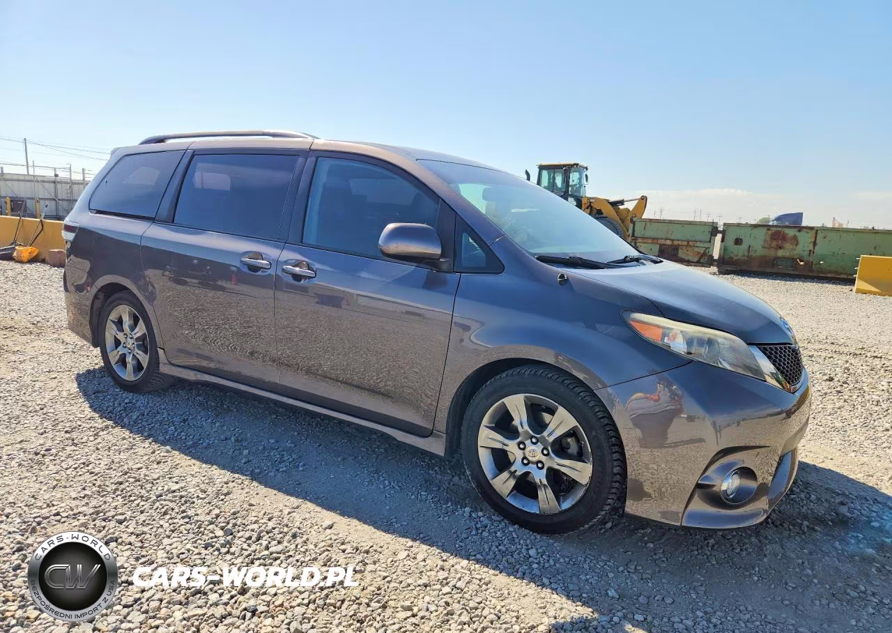 2012 Toyota Sienna Sport VIN:5TDXK3DC8CS236072 - 4