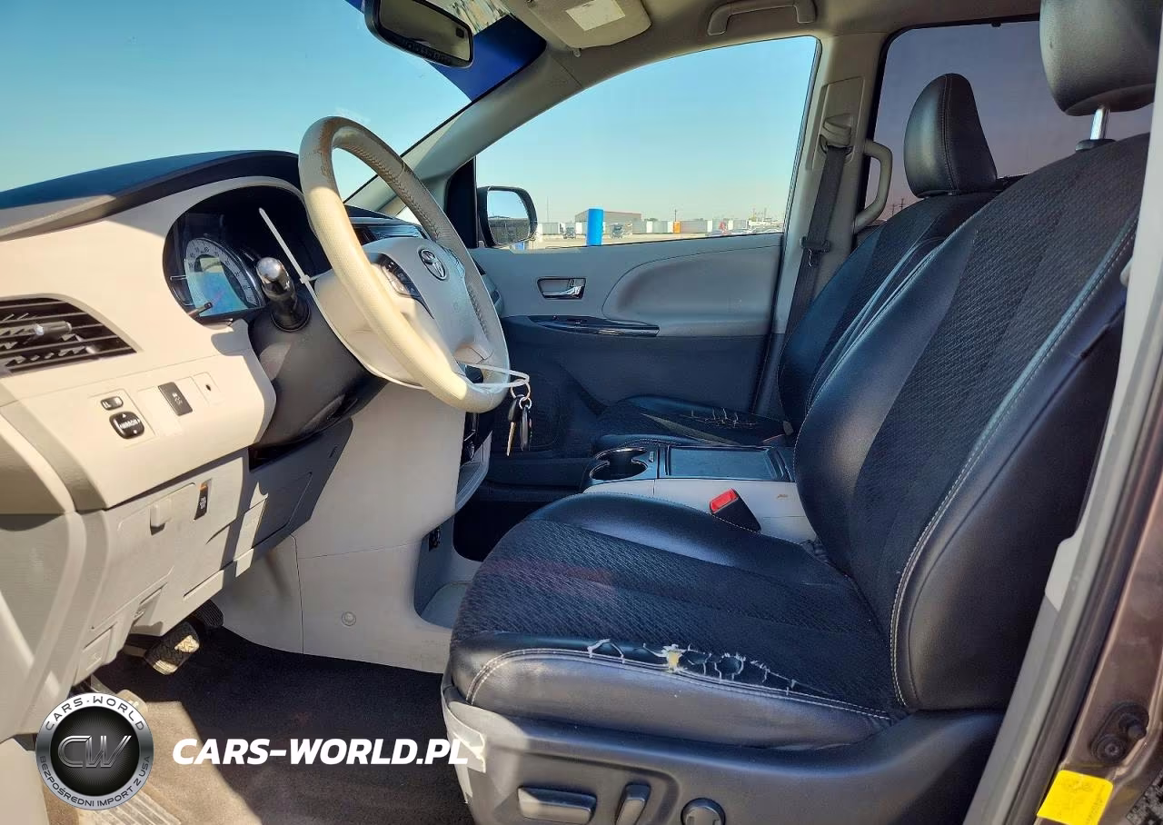 2012 Toyota Sienna Sport VIN:5TDXK3DC8CS236072 - 7