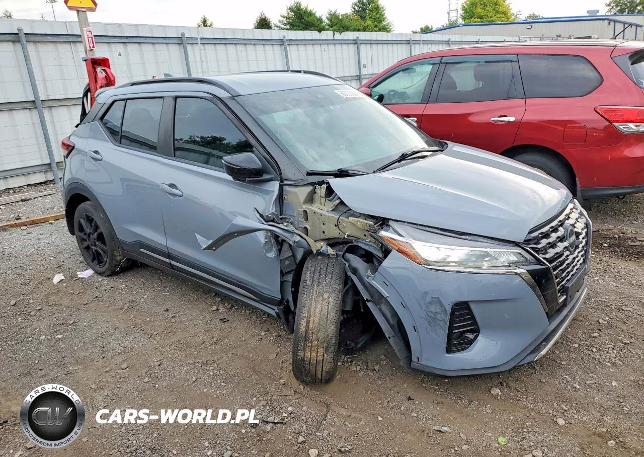 2022 Nissan Kicks Sr VIN:3N1CP5DV0NL510728 - 4