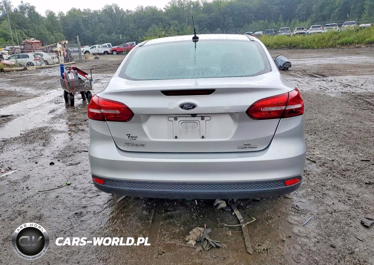 2016 Ford Focus Se VIN:1FADP3F27GL290288 - 6