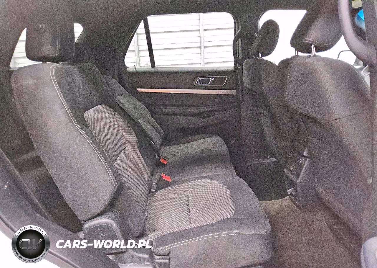 2018 Ford Explorer Xlt VIN:1FM5K7D87JGA91765 - 10